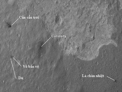 Vệt đen bí ẩn trên bức ảnh chụp bề mặt sao Hỏa