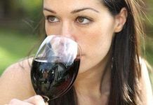 Rượu vang mất ngon vì khí thải Rượu vang mất ngon vì khí thải