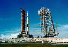 NASA rao bán thiết bị tàu vũ trụ con thoi
