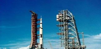 NASA rao bán thiết bị tàu vũ trụ con thoi