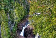 Bí ẩn thác nước chảy vào "Chiếc ấm của Quỷ dữ"