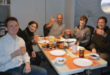 Ăn thử thực phẩm mang lên sao Hỏa