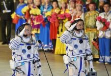 Trung Quốc tăng tốc ra không gian