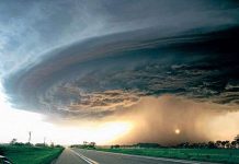 Nhật chế tạo thiết bị mô phỏng hiện tượng vòi rồng Nhật chế tạo thiết bị mô phỏng hiện tượng vòi rồng