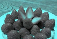 Lý giải hiện tượng quả dâu tây đánh lừa thị giác