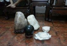 Vòng đá đeo cho cô bé "gây cháy": Mê tín, lừa bịp?