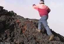 Giải mã bí ẩn người chạy trên nham thạch nóng chảy