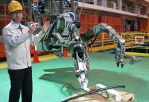 Nhật Bản chế robot thu gom rác thải phóng xạ