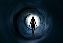 Sự thật về “ánh sáng nơi phía cuối đường hầm” Sự thật về “ánh sáng nơi phía cuối đường hầm”