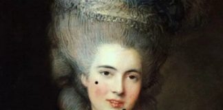 10 xu hướng làm đẹp kinh dị từng làm phụ nữ thời xưa điên đảo