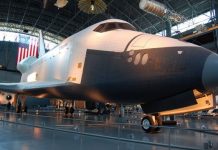 Phi thuyền thương mại đầu tiên bay thử Phi thuyền thương mại đầu tiên bay thử