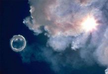 Núi lửa cao nhất châu Âu phun khói tròn