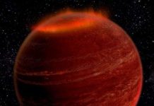 Lần đầu tiên quan sát được cực quang bên ngoài Hệ Mặt Trời