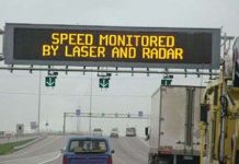 Chống tắc đường bằng bảng quang báo