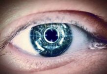 Chiếc kính áp tròng này có thể khiến quyền riêng tư của nhân loại gặp nguy hiểm Chiếc kính áp tròng này có thể khiến quyền riêng tư của nhân loại gặp nguy hiểm