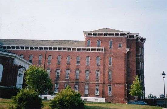 10 địa điểm đáng sợ trên thế giới