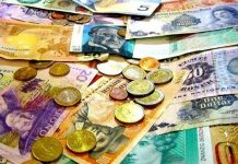 Ảnh hưởng xấu của tiền tới mối quan hệ con người