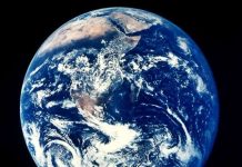 'Loài người phải tìm một hành tinh nữa'