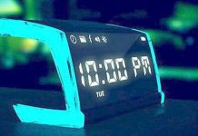 Đồng hồ báo thức phóng điện