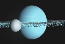 Hai mặt trăng của sao Thiên Vương có thể đâm vào nhau