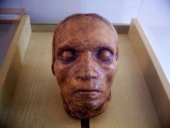 Xác chết “phiêu lưu ký” của những người nổi tiếng