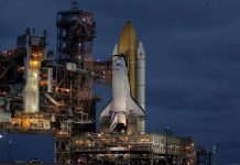 Tàu Discovery lại nứt khoang nhiên liệu