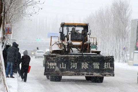 Trung Quốc chống chọi bão tuyết