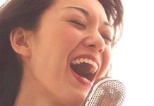 Con người thường "tự hát tự khen hay"