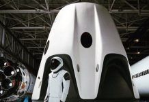Hình ảnh đầy đủ bộ đồ phi hành gia vũ trụ của SpaceX