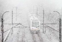 Trung Quốc chống chọi bão tuyết