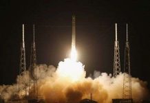 Tàu vũ trụ tư nhân rời trái đất với chuyến hàng đầu tiên lên ISS