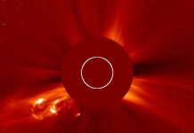 Gió mặt trời đang bay đến trái đất