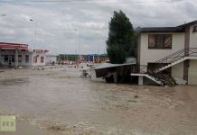 Hàng trăm người chết do lũ lụt tại Nga và Ấn Độ Hàng trăm người chết do lũ lụt tại Nga và Ấn Độ