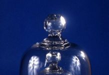 "Bí mật" về khối trọng lượng chuẩn được Mỹ bảo quản trong lồng kính chân không