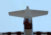 Phi cơ vận tải góp mặt trong siêu phẩm "Fast & Furious 7"