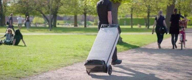 Xuồng di động có thể gấp gọn thành vali