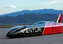 Chiếc xe nhanh nhất thế giới đã xuất hiện với tốc độ không tưởng