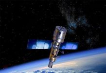 Vệ tinh Nga bốc cháy trước khi rơi xuống Trái Đất