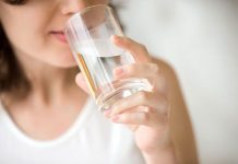 Nước không mùi không vị, làm sao chúng ta cảm nhận được?