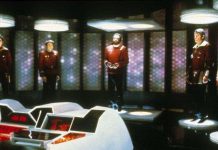 Hãy xem người Hà Lan dịch chuyển vật thể tức thời như thế nào