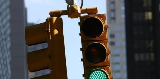 Tại sao xe cứu hỏa lại có màu đỏ?