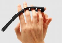 Cách giúp bạn nhắn tin mật mà không ai biết, không cần cầm điện thoại