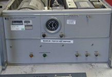 Hai chiếc đồng hồ đi ngược nhau vòng quanh thế giới, về nhà không còn chỉ cùng một giờ