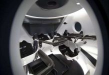 SpaceX tiết lộ nội thất tàu vũ trụ Crew Dragon