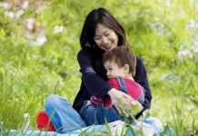 Trẻ trai ngoan hơn nếu được mẹ quan tâm