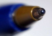 Lần đầu tiên trong lịch sử Trung Quốc tự sản xuất được bút bi