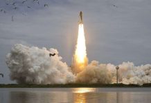 Tàu con thoi Atlantis đã bay lên vũ trụ thành công