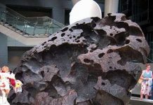 Cách nhận biết thiên thạch