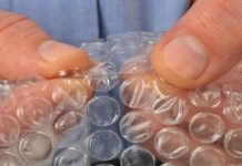 Ai cũng thích bóp miếng xốp này nhưng bạn sẽ choáng khi biết mục đích thực của nó