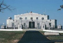 Căn hầm đá chứa 5.000 tấn vàng bất khả xâm phạm